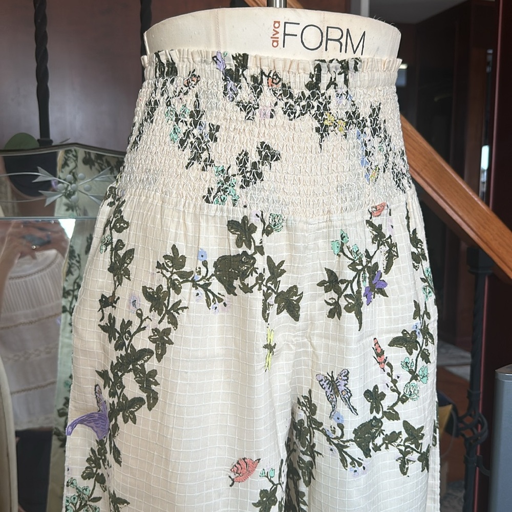 Anthro Butterfly Pants 🦋 - Picture 3 of 8